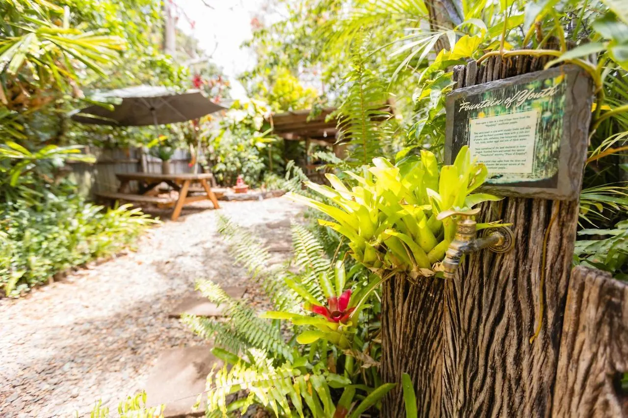 On The Wallaby Eco Lodge Yungaburra
