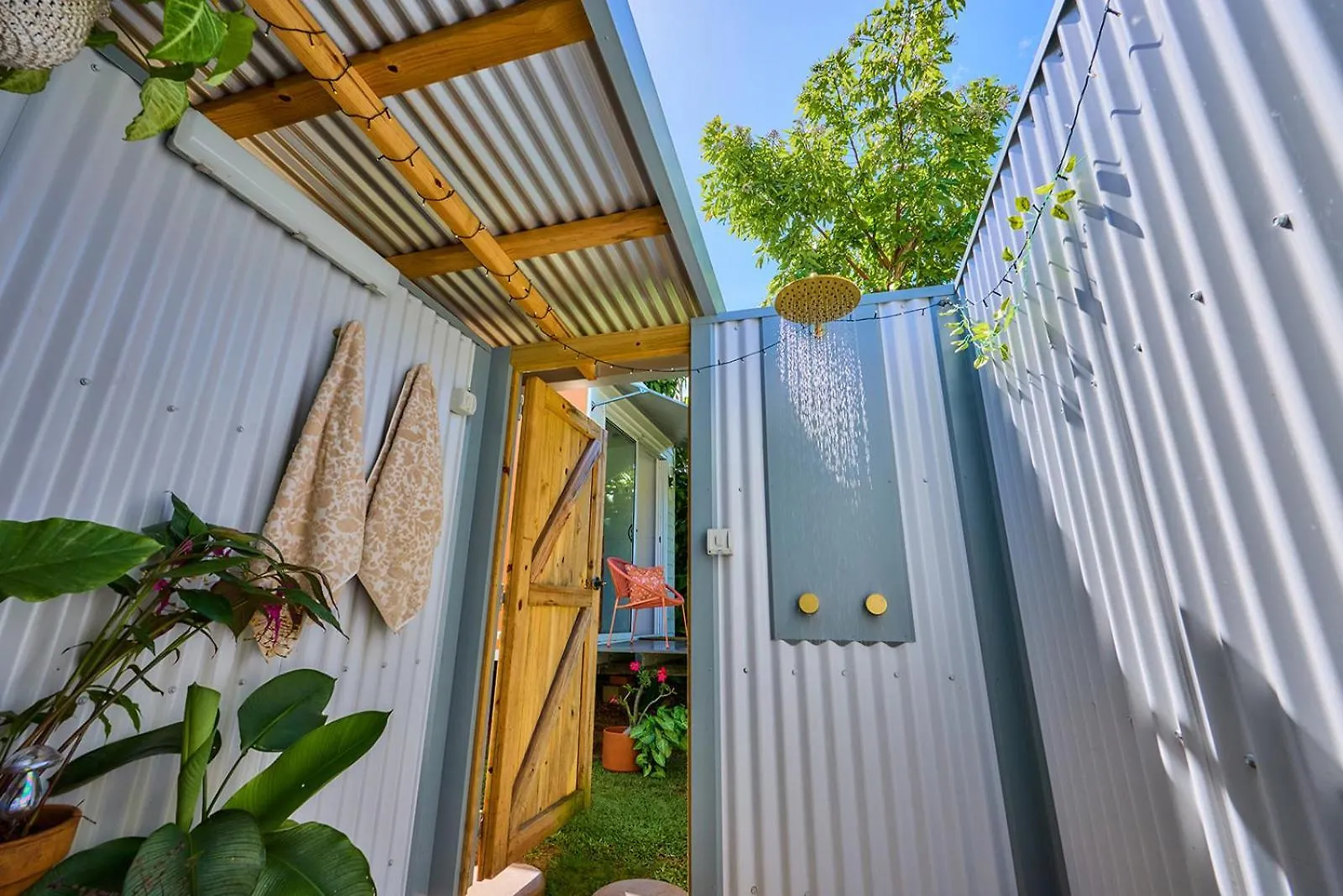 On The Wallaby Eco Lodge Yungaburra